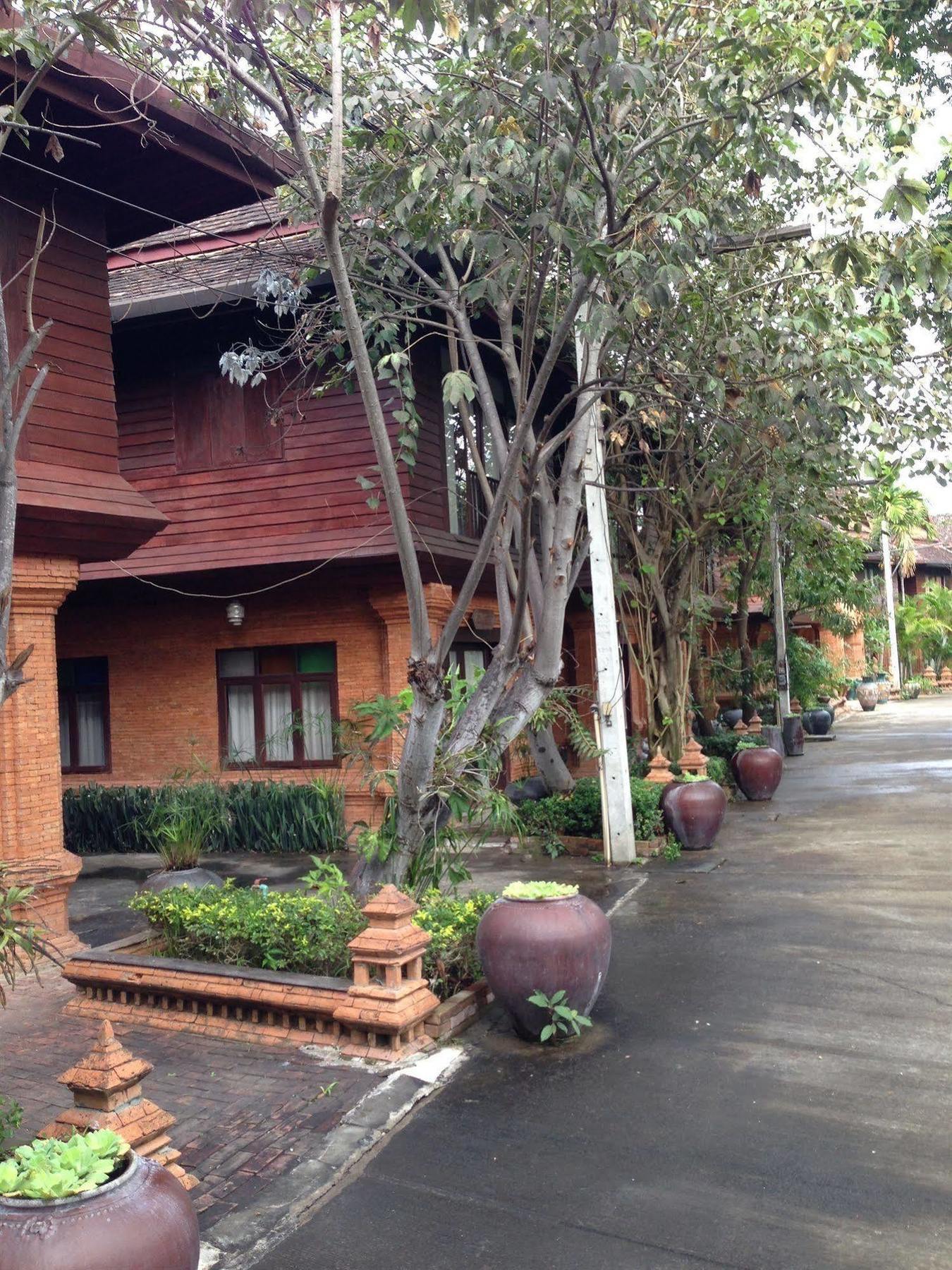 Wiangjintra Lanna Living Hotel Hang Dong Exterior photo